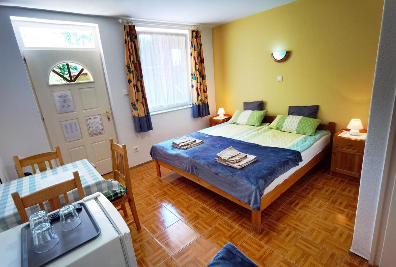 Family Vendeghaz Hotel Hajdúszoboszló Екстериор снимка