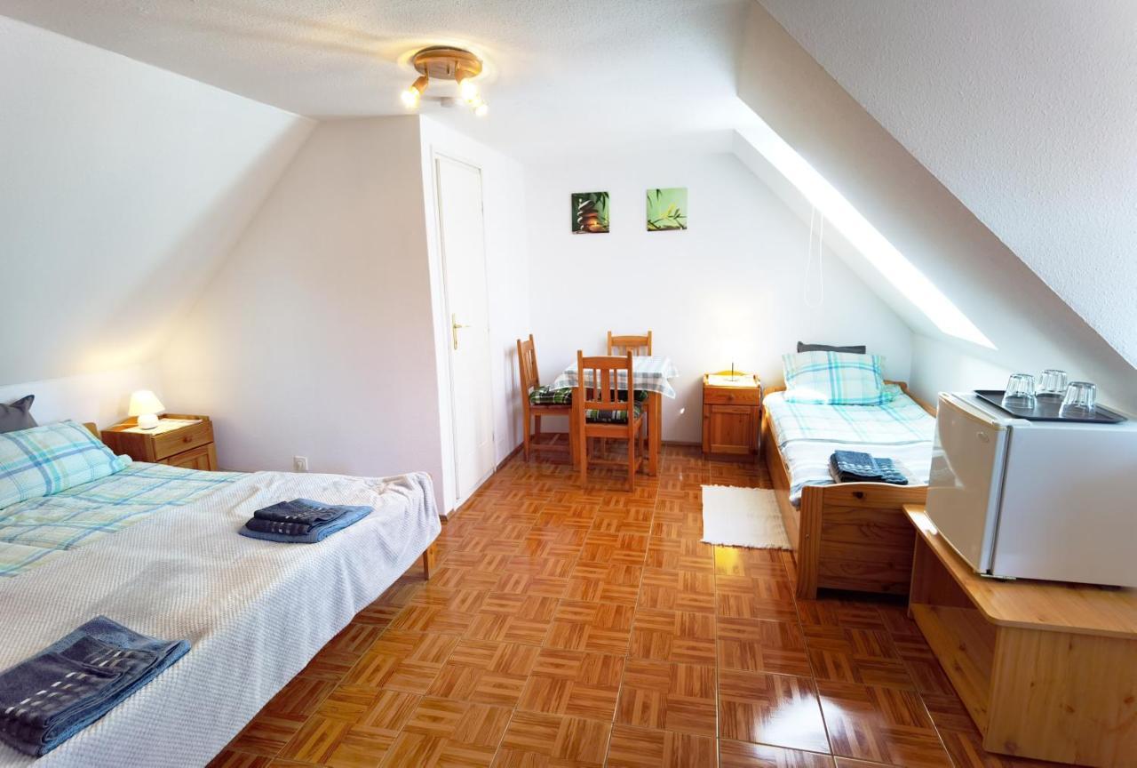 Family Vendeghaz Hotel Hajdúszoboszló Екстериор снимка