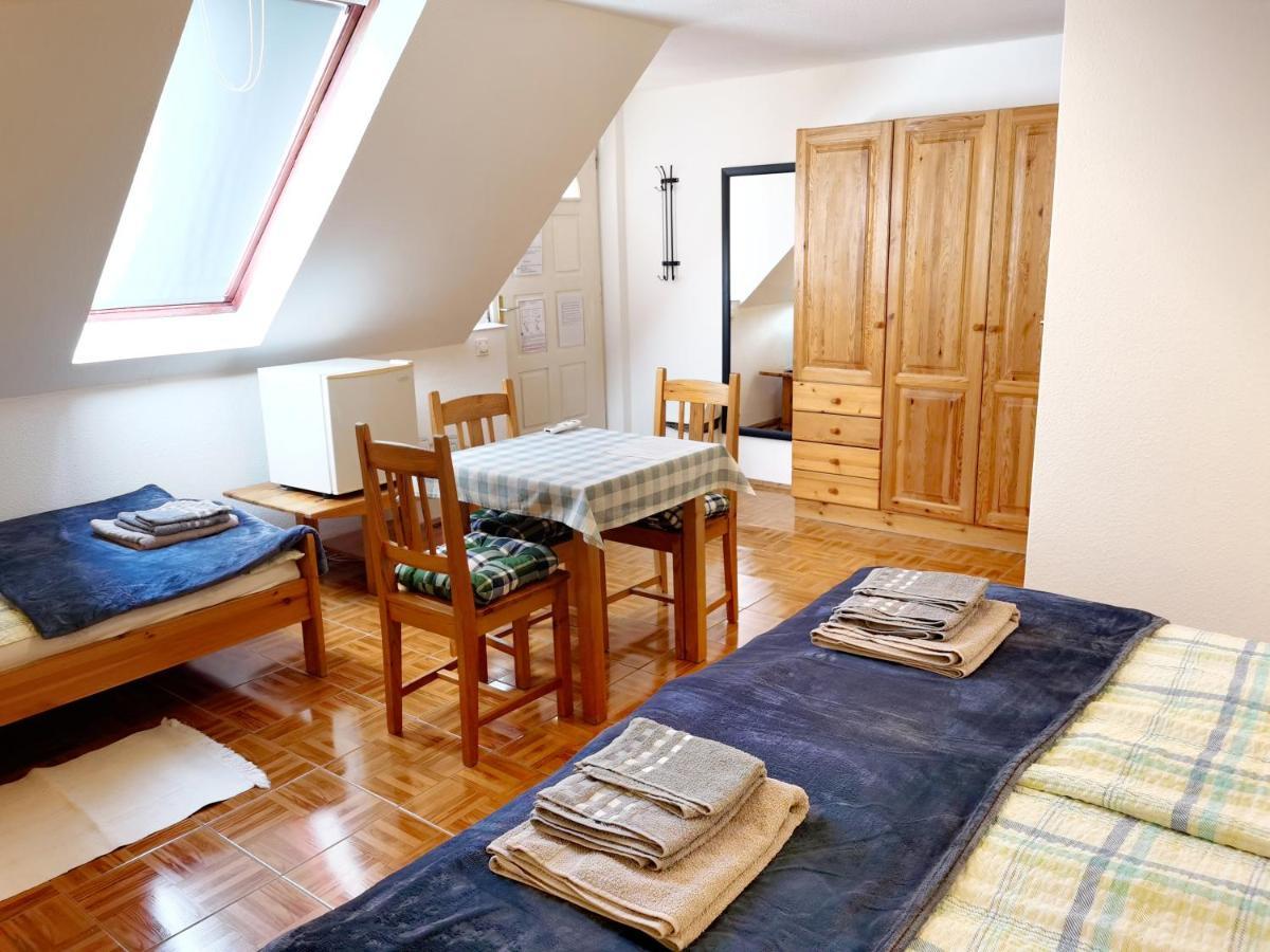 Family Vendeghaz Hotel Hajdúszoboszló Екстериор снимка
