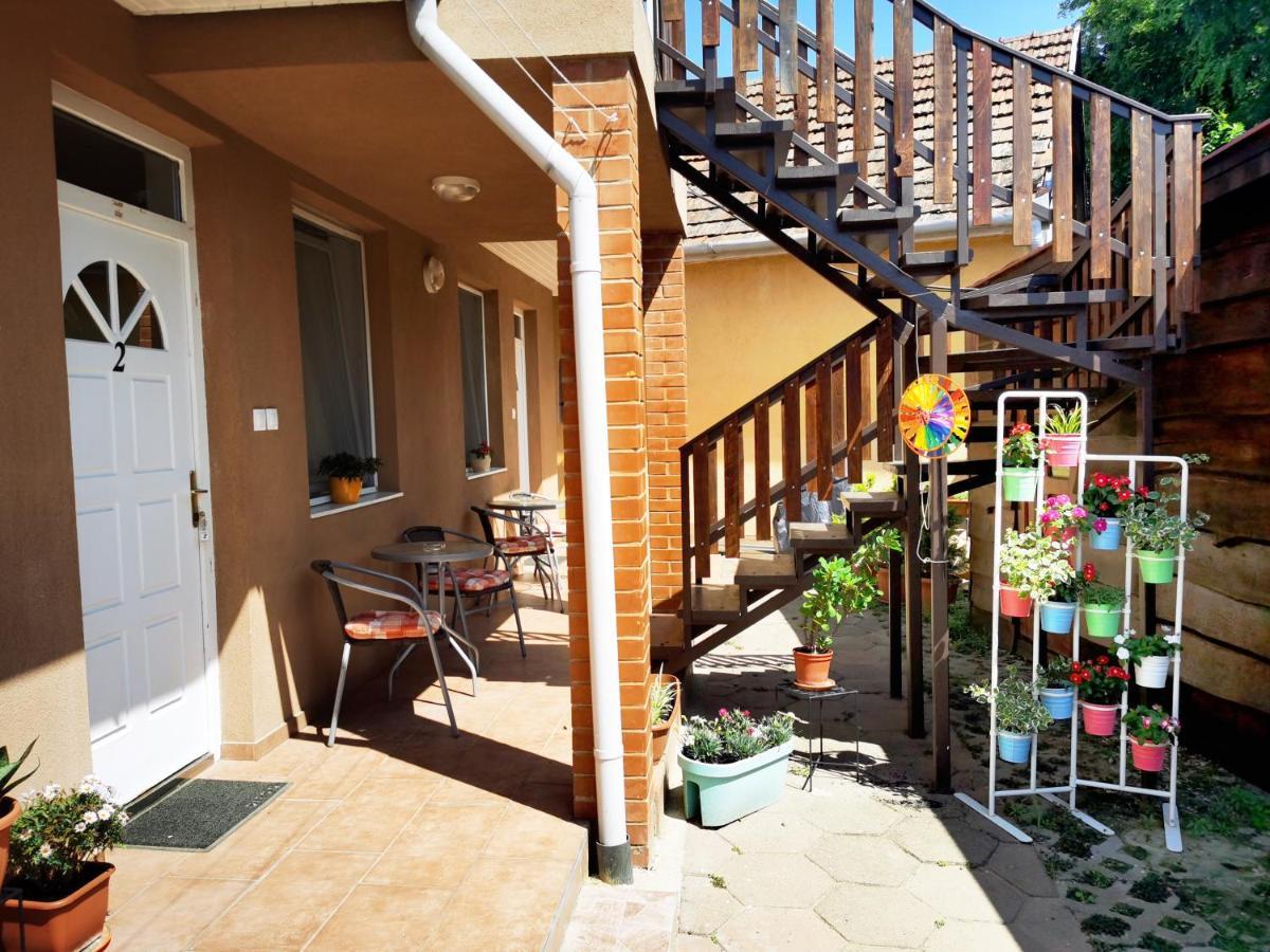 Family Vendeghaz Hotel Hajdúszoboszló Екстериор снимка